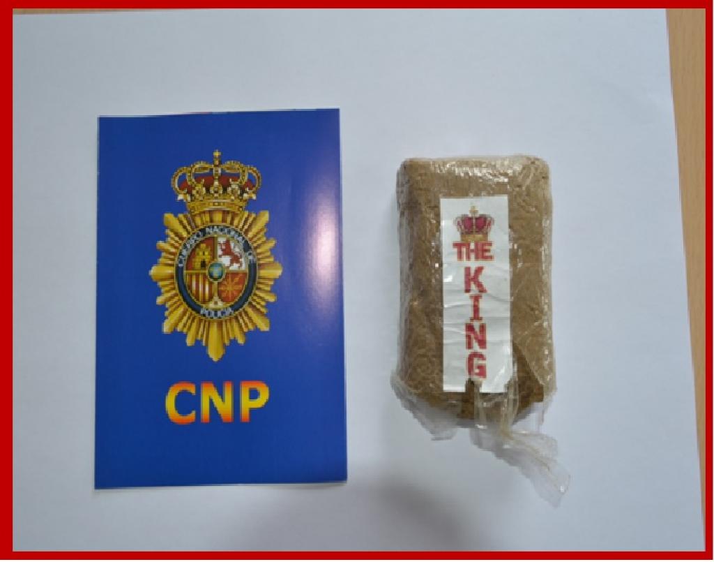 El Tapin - La Policía Nacional de Siero incauta una pastilla de hachís en un vehículo particular.