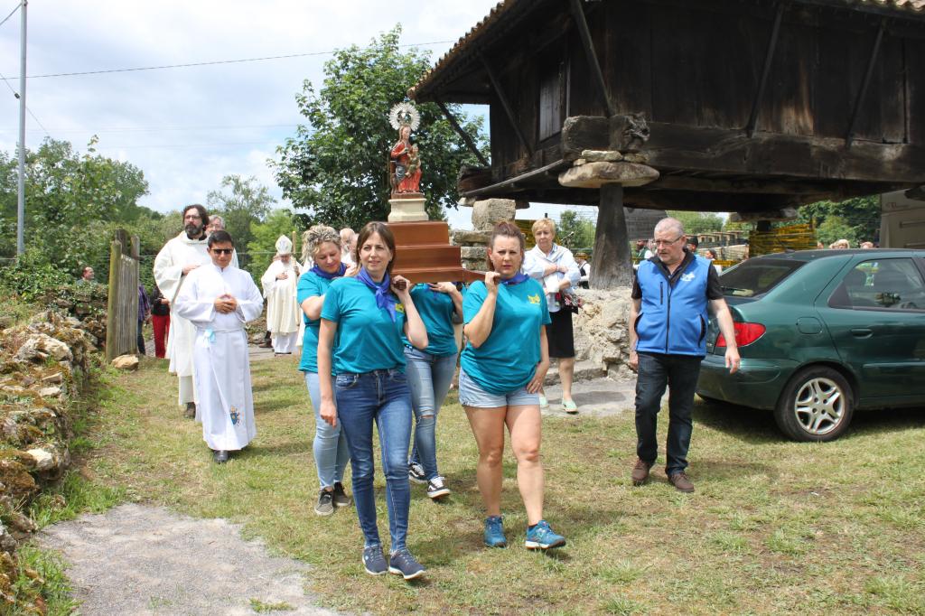 El Tapin - Cientos de feligreses participaron en la procesión de la Virgen de la Cabeza