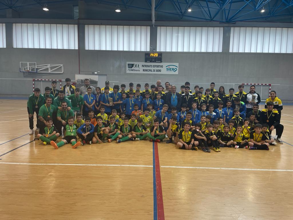 El Tapin - Más de 350 jugadores de fútbol pasaron por el polideportivo nuevo de Pola
