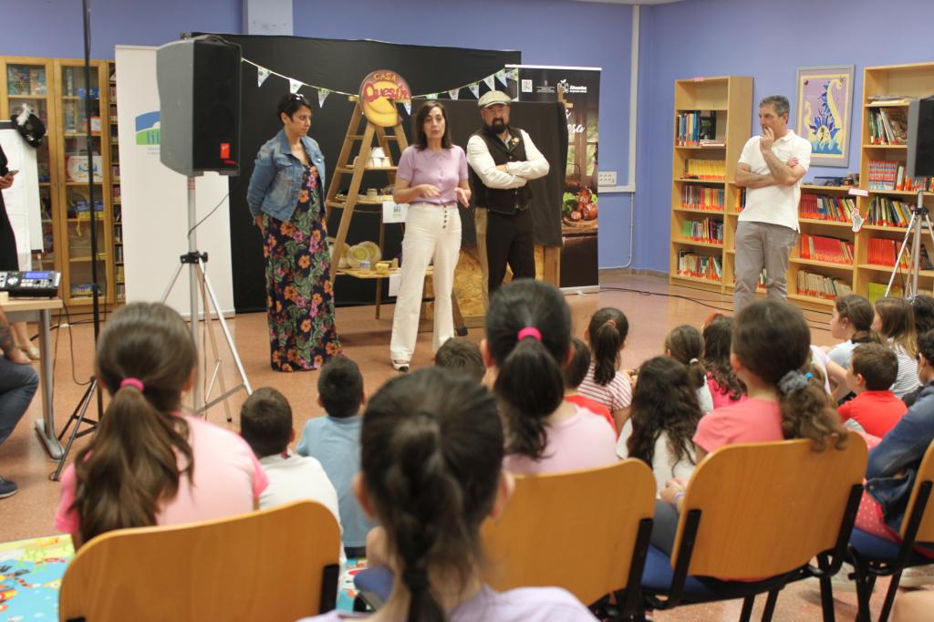 El Tapin - El Principado y Lila Asturias se unen para presentar a los alumnos del cole de Lugo la marca “Alimentos del Paraíso”