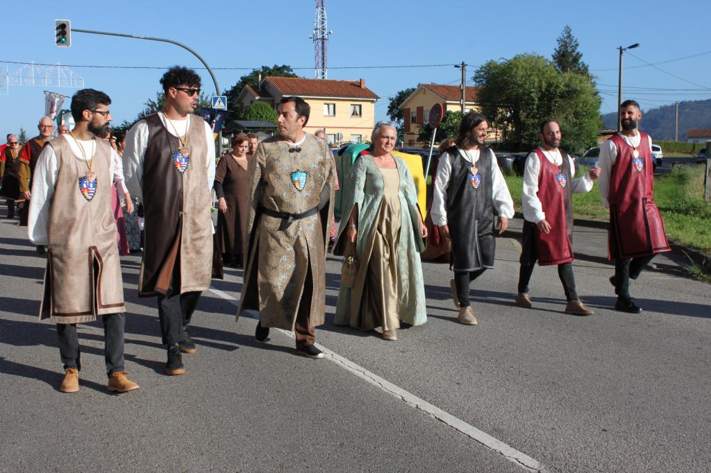El Tapin - Desfile de Perxuraos por las calles de Posada con motivo de la celebración de los Exconxuraos