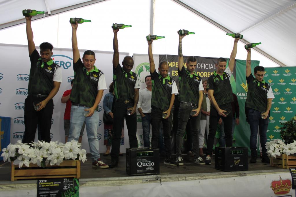 El Tapin - Salvador Ondo fue el ganador del XIX Concurso de Escanciadores de Sidra de Agrosiero