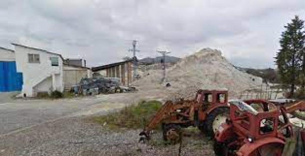 El Tapin - El Principado aprobó el gasto plurianual para la descontaminación de la parcela de Calprin, en Llanera