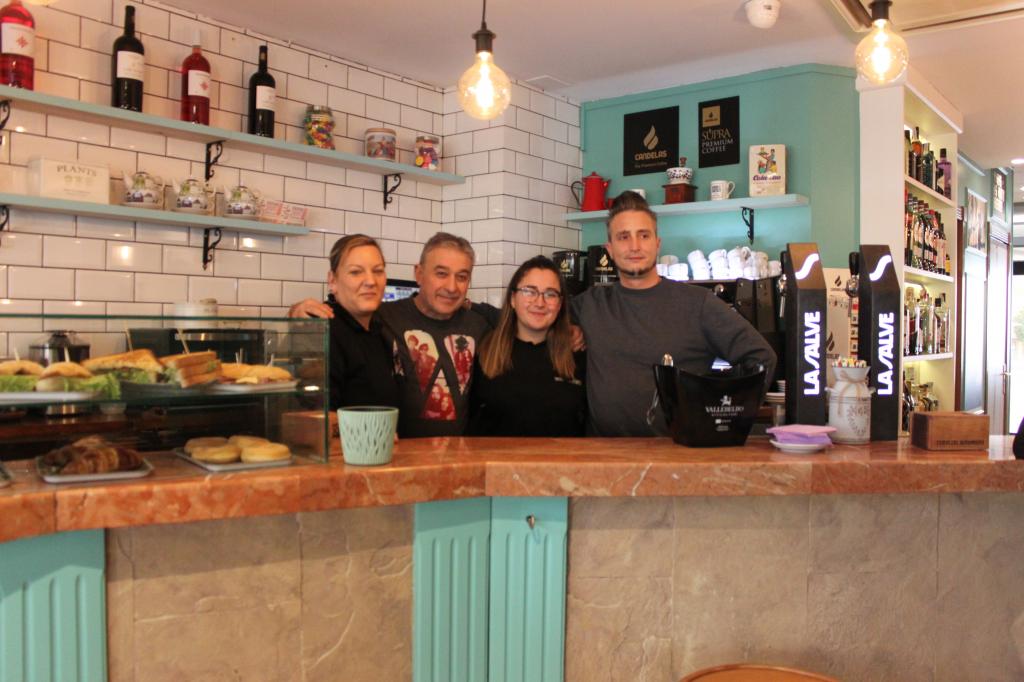 El Tapin - El Yoko´s Café abrió sus puertas en Lugones