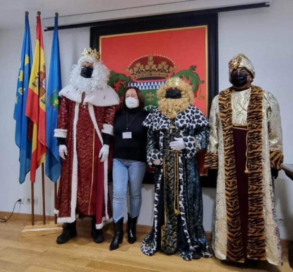 El Tapin - El Ayuntamiento de Siero pide colaboración a los vecinos para participar en la Cabalgata de Reyes de Pola de Siero