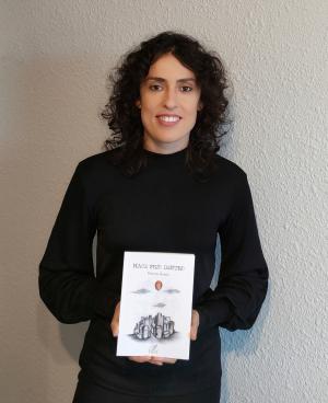 El Tapin - La autora asturiana Patricia García presenta en Lugones su libro de prosa poética “Hace frío dentro”
