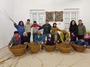 El Tapin - Curso de elaboración de cestos y paxos en Les Escueles de Muñó