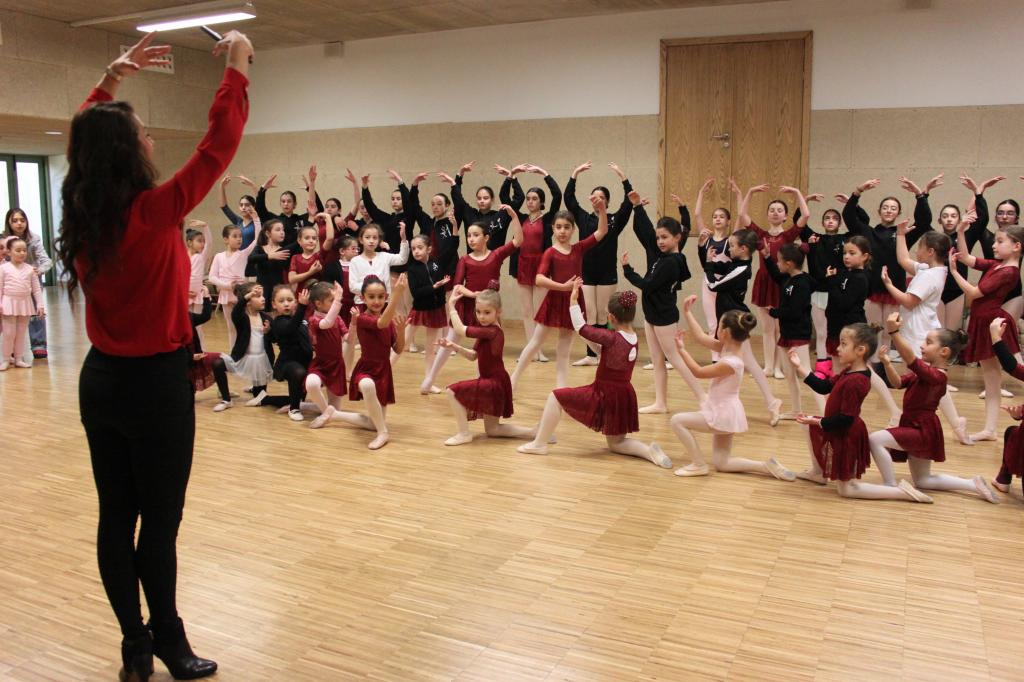 El Tapin - Los bailarines de ballet clásico de la Escuela de Artes Escénicas y Danza Alazne Castaño formarán parte del elenco de "El Cascanueces"