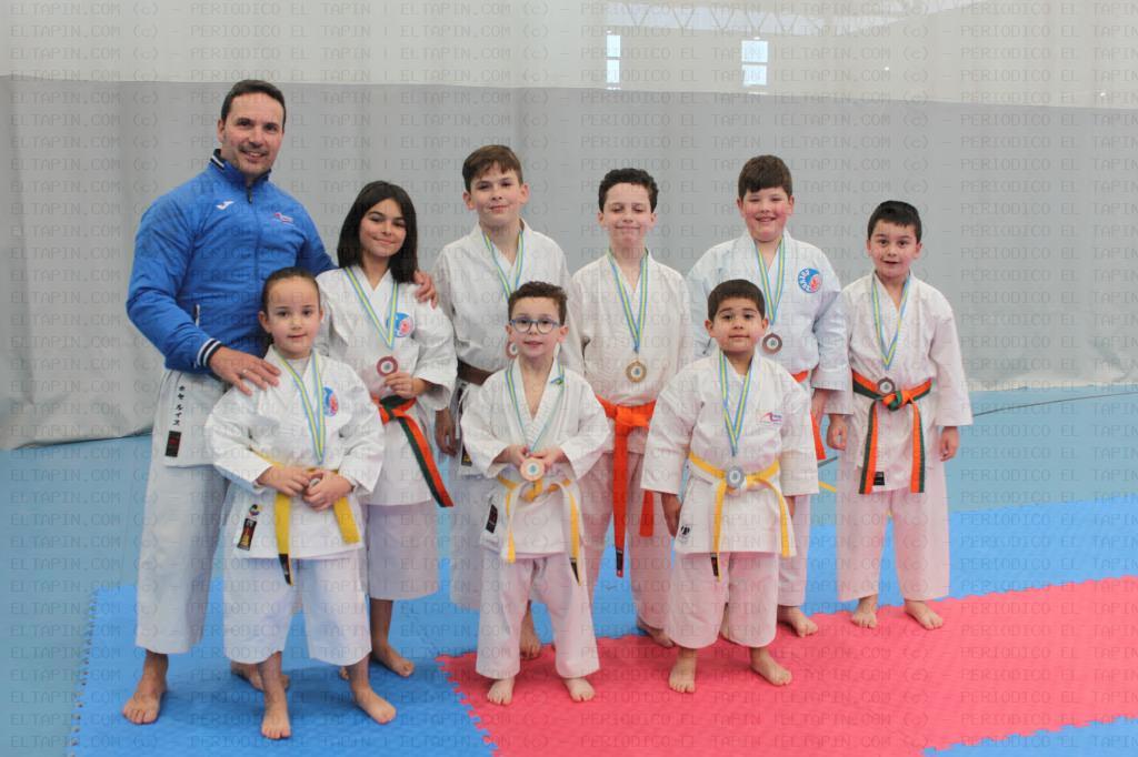 El Tapin - Los karatecas llanerenses realizaron una excelente actuación en el campeonato de Asturias benjamín, alevín, infantil y juvenil