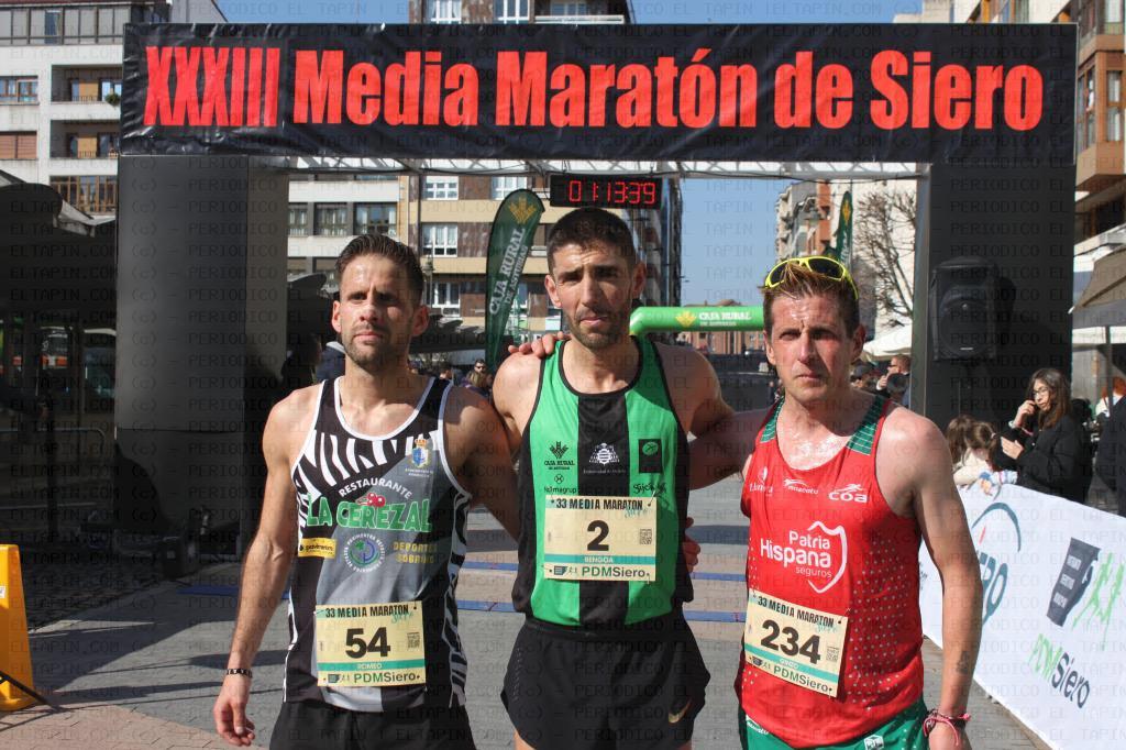 El Tapin - Raúl Álvarez Bengoa y Carmen Mantilla Ruiz fueron los vencedores del XXXIII Media Maratón de Siero