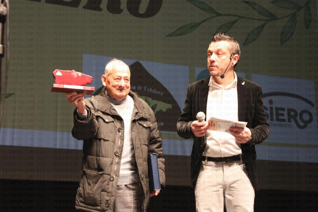 El Tapin - Manolito El Pegu, uno de los promotores de la asturianía