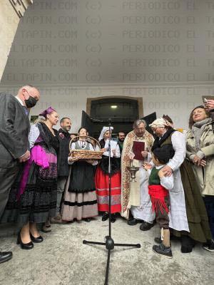 El Tapin - La Sociedad de Festejos de Pola de Siero organiza el Mercáu y los Güevos Pintos del 6 al 11 de abril