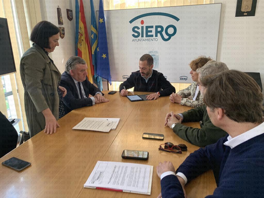 El Tapin - El Ayuntamiento de Siero firma un convenio la Asociación del Propietarios y Empresarios del Polígono Industrial de Perográn