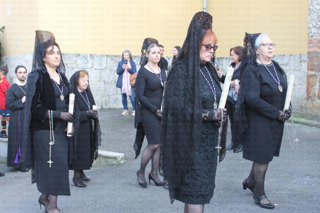 El Tapin - Las procesiones de Lugones contaron este año por primera vez con “manolas”