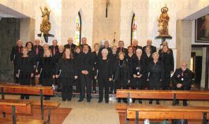 El Tapin - Arrancó la celebración del 35 aniversario de la Coral Polifónica de Llanera con el concierto en la iglesia de Lugo