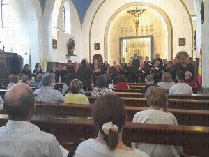 El Tapin - El Orfeón Condal de Noreña ofreció un concierto en la iglesia San Félix de Lugones 