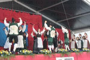 El Tapin - La Agrupación Folclórica El Piñote de Argüelles celebra su 45º aniversario