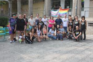 El Tapin - La Asociación llanerense Xuntes y Diverses celebró el Día del Orgullo LGTBI +