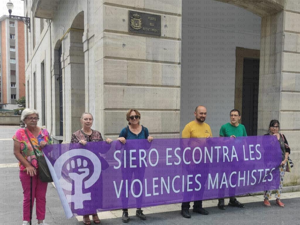 El Tapin - Concentración contra la violencia machista en Siero: “El feminismo resulta incómodo, porque coloca un espejo ante la sociedad”.