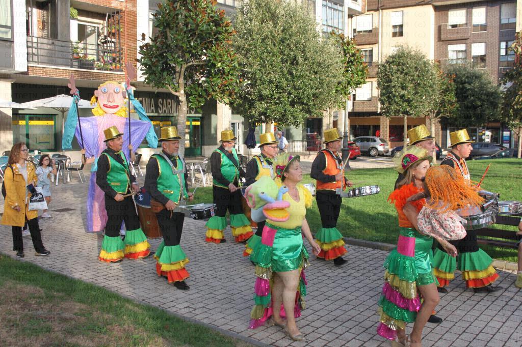El Tapin - Los títeres, María y Juancito, animaron las calles de Posada y Lugo