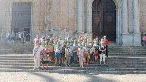 El Tapin - La tradicional excursión  del Ayuntamiento  de Las  Regueras llevó a los vecinos a tierras andaluzas