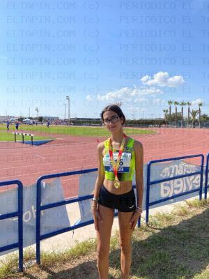 El Tapin - Noa Escobar, atleta del Ciudad de Lugones, campeona de España de 2 kilómetros marcha