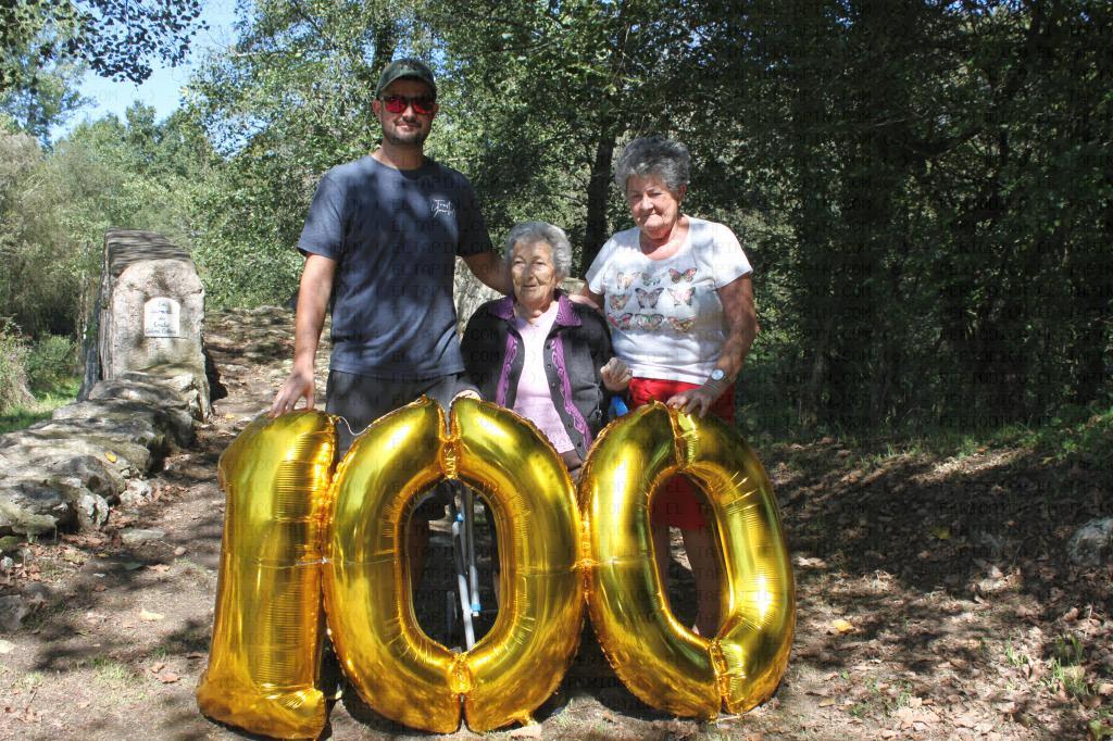 El Tapin - Carmen Alperi celebró su 100 cumpleaños con los vecinos de San Miguel de la Barreda y Balbona
