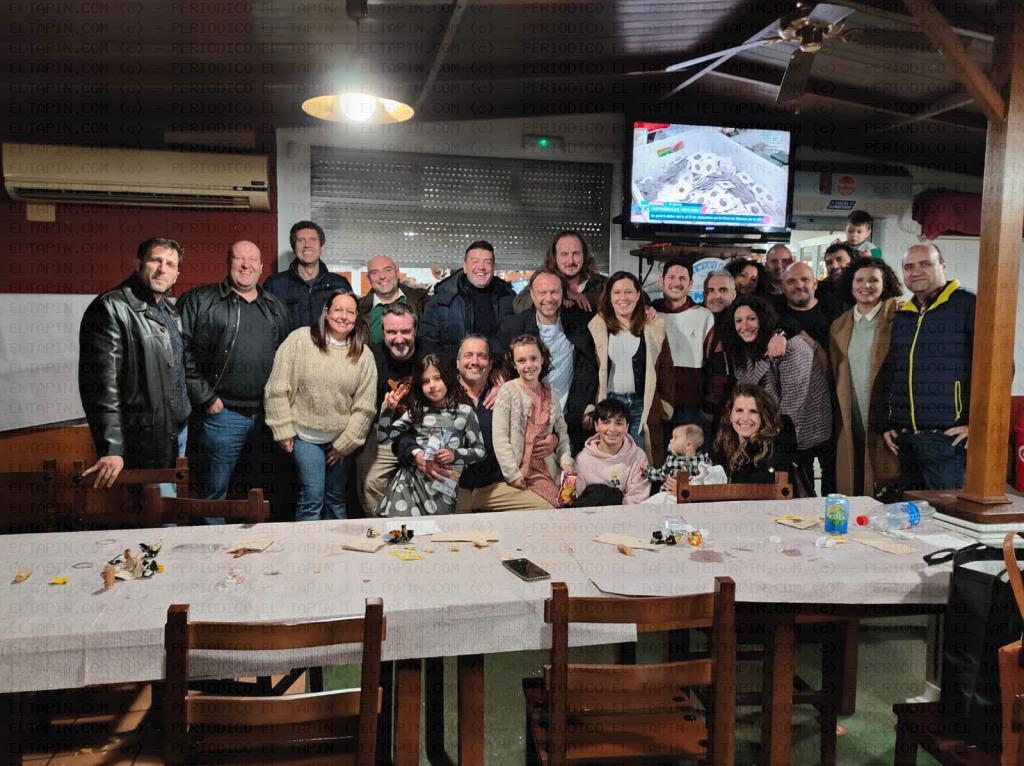 El Tapin - Un grupo de 40 amigos de Llanera y alrededores se reúnen todos los años en el Bar La Vega