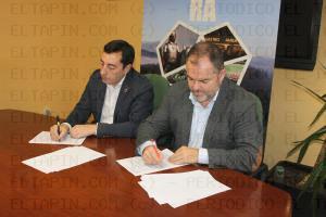 El Tapin - El Ayuntamiento de Llanera y la Cámara de Comercio de Oviedo firman el convenio para poner en marcha un coworking en Soto de Llanera
