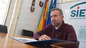El Tapin - El equipo de gobierno pide a Juan Luis Berros que dé explicaciones por su falta de asistencia a las comisiones y consejos municipales, cuando está liberado al 80%