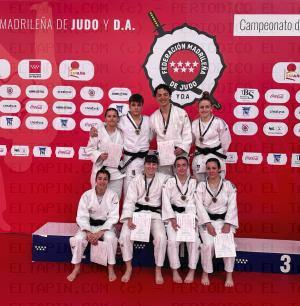 El Tapin - Una judoka de Lugones y su equipo de Oviedo medallistas en la Copa de España de Judo-Kata de Madrid