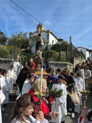 El Tapin - La Pola celebró el Domingo de Ramos con la procesión de la borriquilla