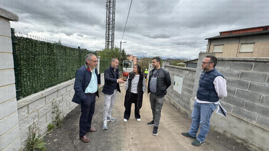 El Tapin - Comienzan las obras de renovación del saneamiento de la calle del Sol de Lugones