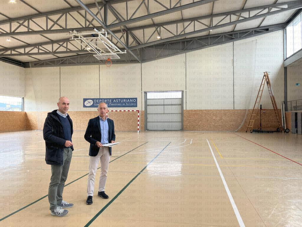 El Tapin - Comienzan los trabajos de renovación de las luminarias del polideportivo de El Berrón, la pista deportiva de Granda y el polideportivo de las instalaciones de La Cebera