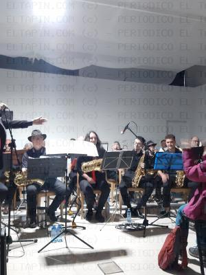 El Tapin - La Big Band de la Escuela de Música de Llanera ofreció un concierto en el Casino de Luarca