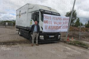 El Tapin - Cesintra denuncia el cierre de la parcela del polígono de Silvota propiedad de SEPES, que servía de aparcamiento en precario para los vehículos pesados
