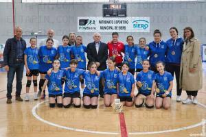 El Tapin - El CP Hermanos Arregui, campeón de Asturias de balonmano en la categoría alevín femenino