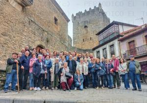El Tapin - La Asociación de Vecinos de Bonielles realizó un viaje cultural a Belmonte y Salas