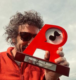 El Tapin - Ivo Pérez premiado como Mejor Letrista en los AMAS