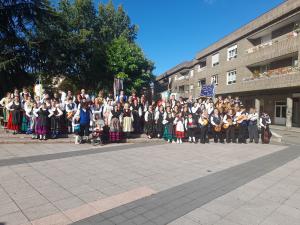 El Tapin - Castilla y León, Castilla La Mancha y Asturias participaron en la 41º Muestra Folclórica de Lugones 