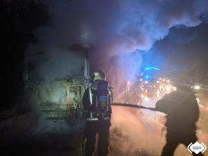 El Tapin - Se incendia un camión cisterna en la A-64, a la altura del concejo de Siero