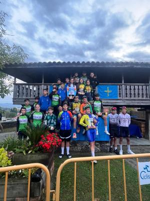 El Tapin - El XXIV Circuito Escuelas de Ciclismo, I Memorial Andrés Merediz, fue todo un éxito de participación