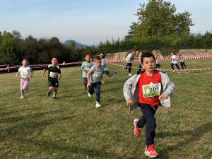 El Tapin - Gran jornada de Cross Intercentros en el cole de San Cucao