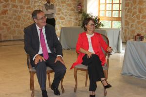 El Tapin - Casi 400 personas se despidieron del médico y la enfermera de Villabona, Tino y Cris, por su jubilación
