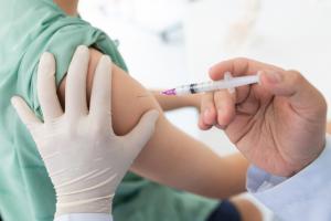 El Tapin - Salud inicia mañana la vacunación contra la gripe para todas las personas mayores de 60 años, enfermos crónicos, fumadores y embarazadas