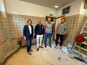El Tapin - El Ayuntamiento de Siero reforma los baños de la primera planta del C.P. Santa Bárbara de Lugones