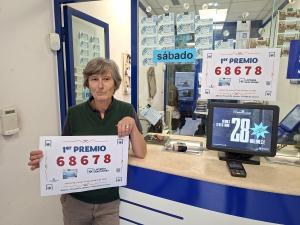 El Tapin - La Administración de Loterías de Posada de Llanera repartió 300.000 euros del primer premio de la Lotería del jueves