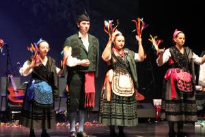 El Tapin - Música, tradición y folclore se dieron cita en Lugones gracias al XVII Festival del Cuélebre