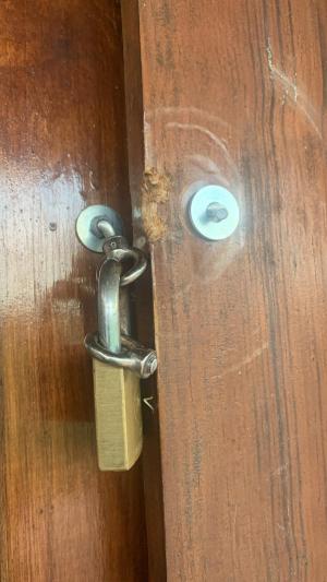 El Tapin - Roban en el domicilio del concejal de Vox Llanera, Pedro Villafañe