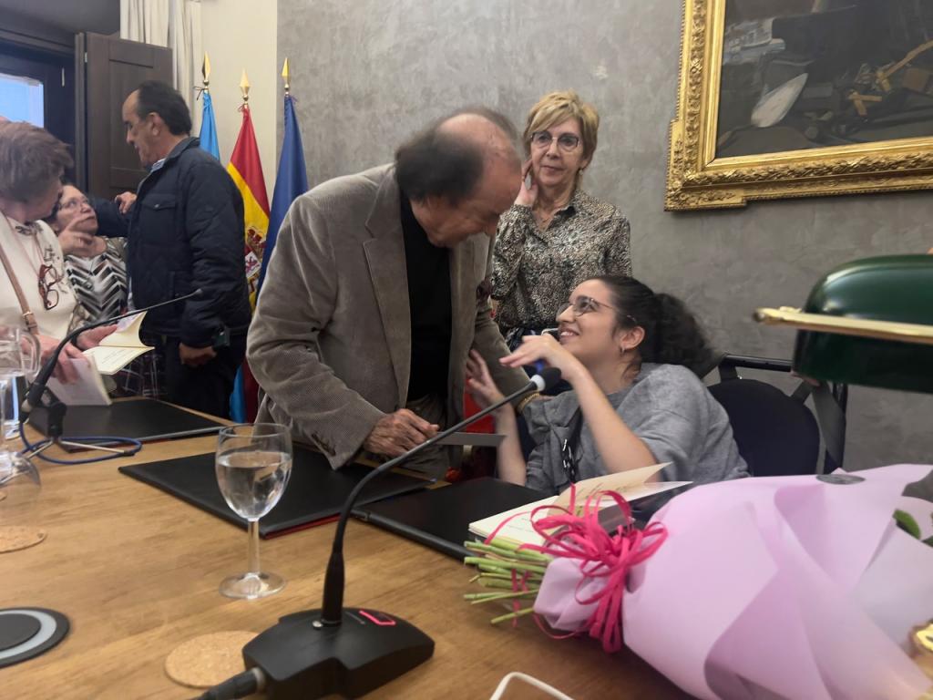 El Tapin - “Escribir para no rendirse”: Silvia López González presenta una historia sobre la esperanza cuando todo está perdido